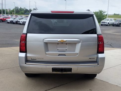 Used 2018 Chevrolet Suburban Premier AWD/4WD image 32