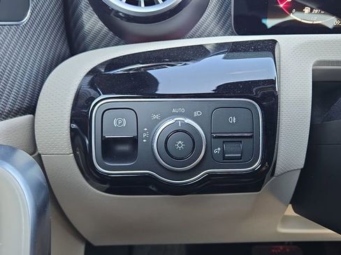 Used 2025 Mercedes-Benz CLA 250 4MATIC image 17