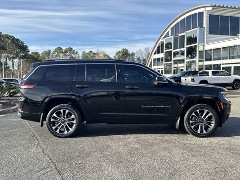 Used 2023 Jeep Grand Cherokee L Overland image 11