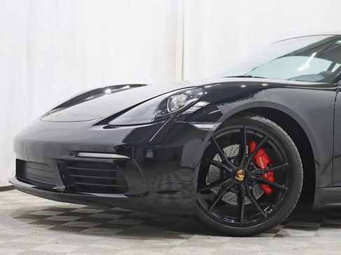 Used 2019 Porsche 718 Cayman S image 4