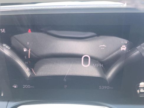 Used 2024 Buick Envista Avenir FWD image 2