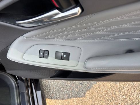 Used 2019 Toyota Avalon Limited FWD image 44