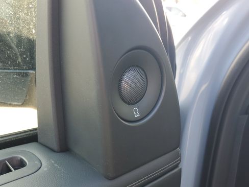 New 2026 Lincoln Navigator Reserve w/ Jet Appearance Package image 9