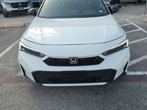 Used 2025 Honda Civic Sport Touring image 3