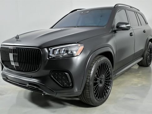 Used 2024 Mercedes-Benz Maybach GLS 600 4MATIC image 6
