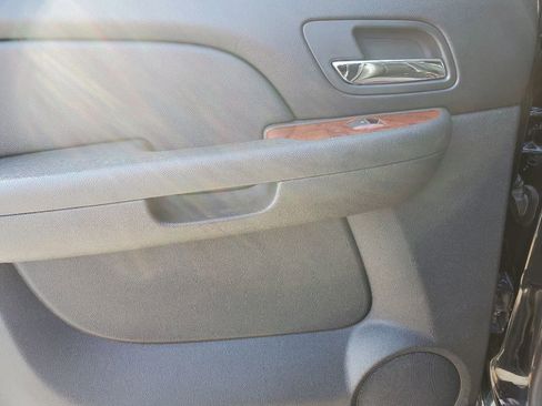 Used 2013 Chevrolet Avalanche LT w/ All-Star Edition image 19