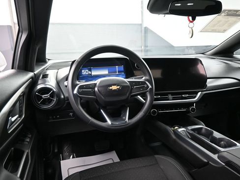Used 2025 Chevrolet Equinox EV LT FWD image 22