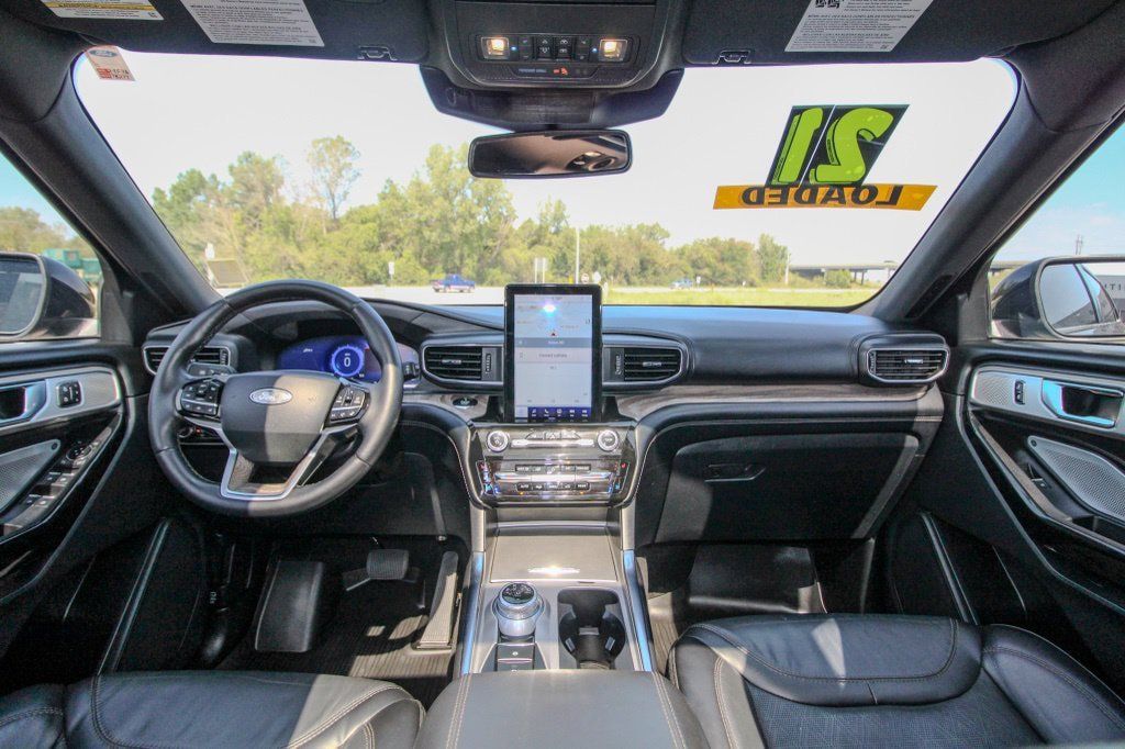 Used 2021 Ford Explorer Platinum w/ Equipment Group 601A AWD/4WD image 13