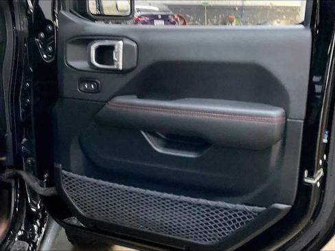 Used 2023 Jeep Wrangler Unlimited Rubicon w/ Cold Weather Group image 26