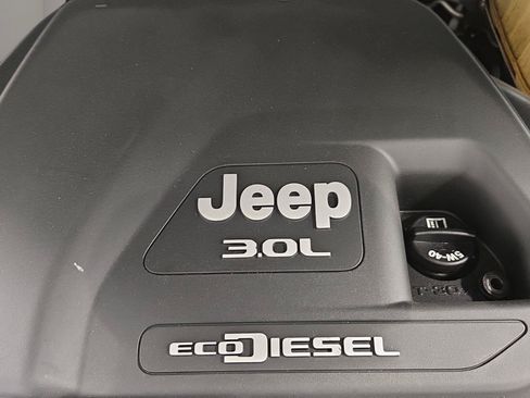 Used 2021 Jeep Wrangler Unlimited Rubicon AWD/4WD image 7