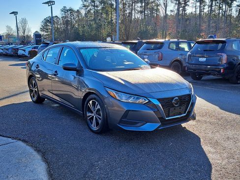 Used 2023 Nissan Sentra SV image 4