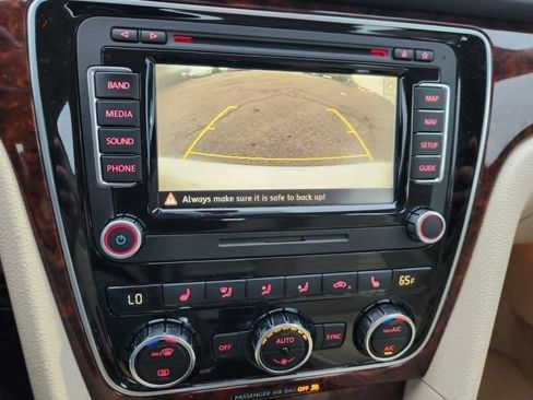Used 2013 Volkswagen Passat 2.5 SEL Premium FWD image 27
