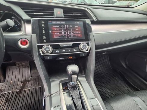 Used 2017 Honda Civic Touring image 14