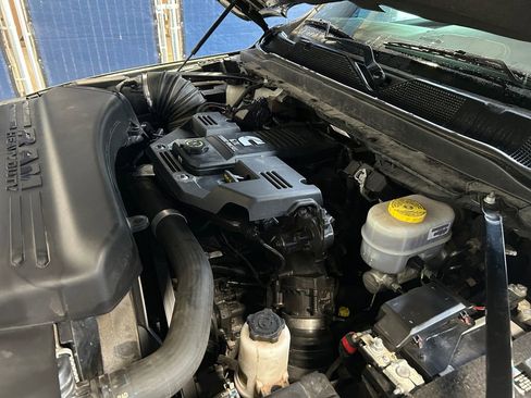 Used 2020 RAM 2500 Big Horn w/ Level 2 Equipment Group image 30