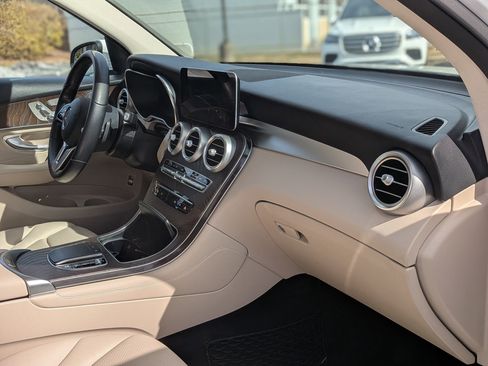 Used 2020 Mercedes-Benz GLC 300 4MATIC image 41