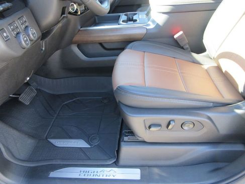 New 2026 Chevrolet Silverado 3500 High Country w/ High Country Premium Package image 25