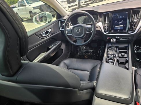 Used 2020 Volvo S60 T5 Momentum FWD image 33