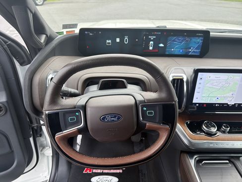 Certified 2025 Ford Expedition Max King Ranch AWD/4WD image 18