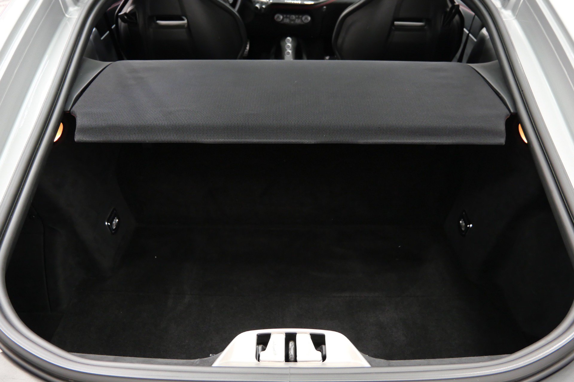 Used 2015 Ferrari F12 Berlinetta RWD image 19