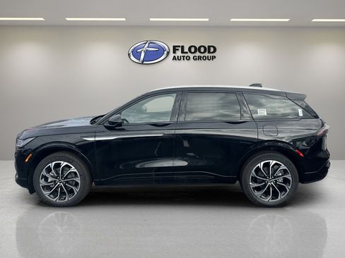 New 2026 Lincoln Nautilus Reserve image 5