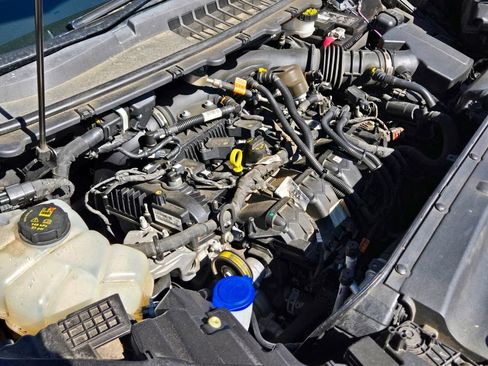 Used 2024 Ford Edge Titanium image 14