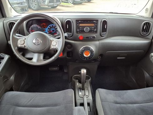 Used 2011 Nissan Cube 1.8 SL w/ Interior Illumination Pkg FWD image 9