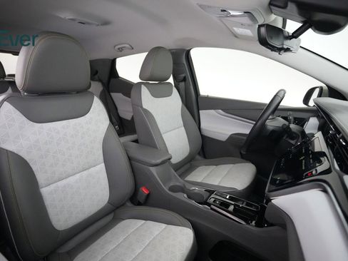 Used 2023 Chevrolet Bolt EUV Premier FWD image 23
