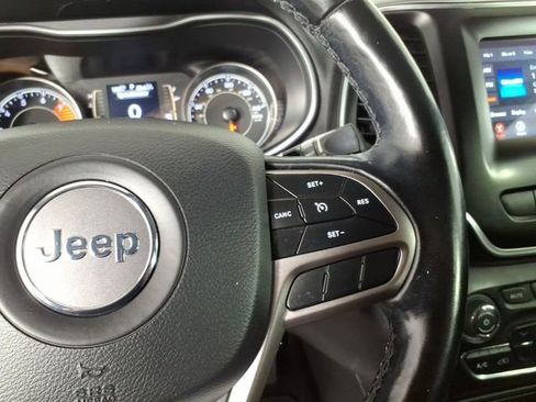 Used 2021 Jeep Cherokee Latitude Lux AWD/4WD image 17