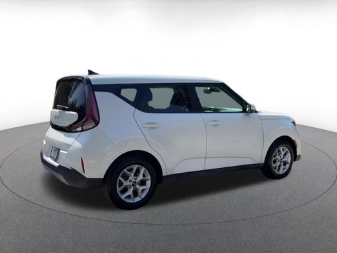 Used 2025 Kia Soul LX w/ LX Technology Package FWD image 15