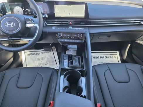 New 2026 Hyundai Elantra Limited FWD image 17