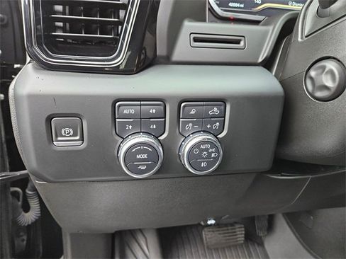 Used 2022 GMC Sierra 1500 AT4 w/ AT4 Preferred Package image 19