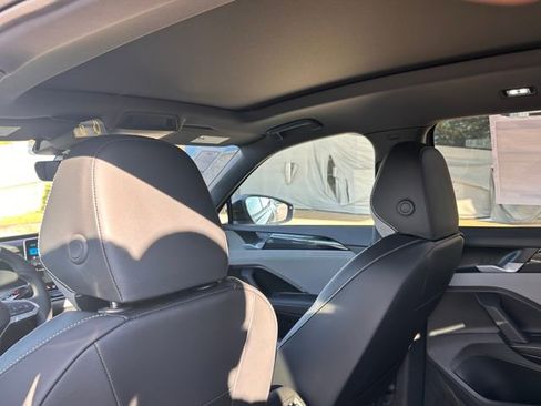 New 2026 Volkswagen Tiguan SE R-Line image 19