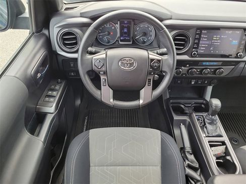 Used 2021 Toyota Tacoma 4x4 Double Cab image 14