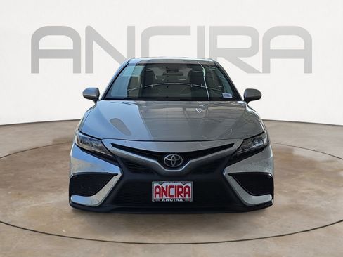 Used 2021 Toyota Camry SE FWD image 2
