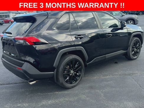 Used 2019 Toyota RAV4 XLE Premium w/ Cold Weather Package AWD/4WD image 9