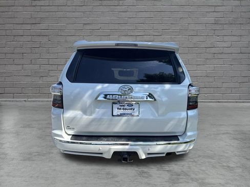 Used 2018 Toyota 4Runner Limited AWD/4WD image 6