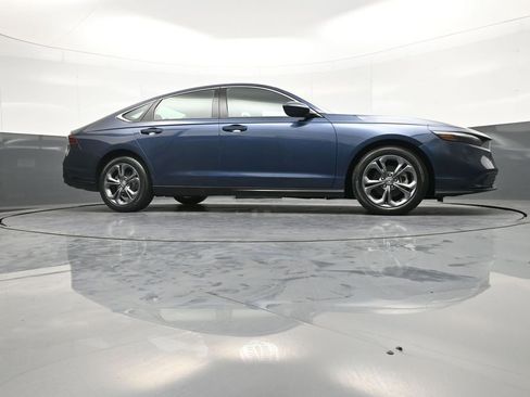 Certified 2023 Honda Accord EX image 29