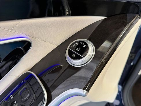 Used 2022 Mercedes-Benz S 580 4MATIC Sedan w/ AMG Line Package image 14