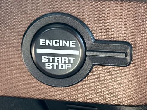Certified 2023 Ford Bronco Heritage Edition AWD/4WD image 37