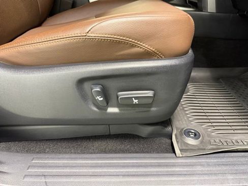 Used 2023 Toyota 4Runner Limited image 30