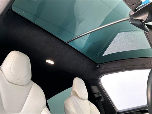 Used 2018 Tesla Model X 75D image 22