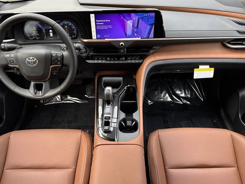 New 2026 Toyota Crown Signia image 15