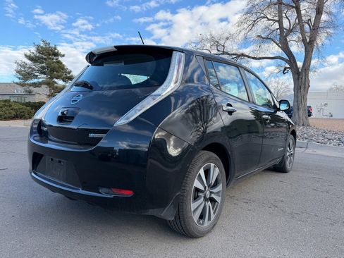 Used 2015 Nissan Leaf SL image 7
