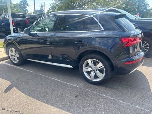 Used 2019 Audi Q5 2.0T Premium Plus w/ Premium Plus Package AWD/4WD image 3