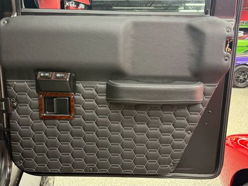 Used 2002 HUMMER H1 4-Door Wagon image 25