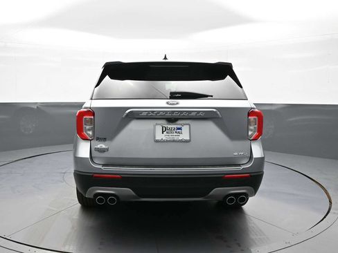 Used 2022 Ford Explorer King Ranch w/ Premium Technology Package AWD/4WD image 7
