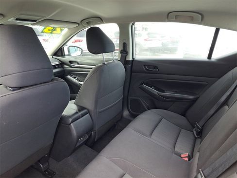 Certified 2023 Nissan Altima 2.5 SV image 8