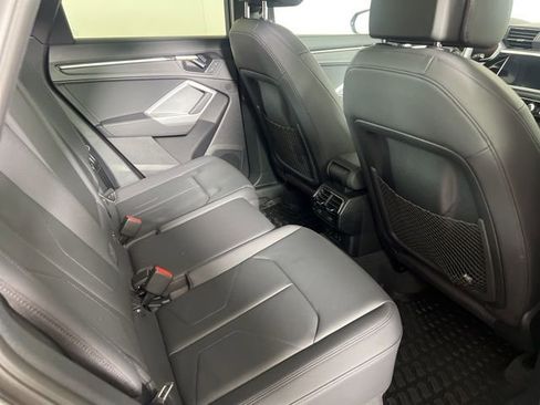 Used 2022 Audi Q3 2.0T Premium image 15