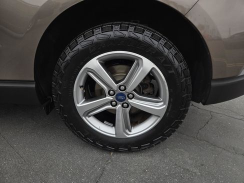 Used 2019 Ford Edge SEL w/ Equipment Group 201A FWD image 33