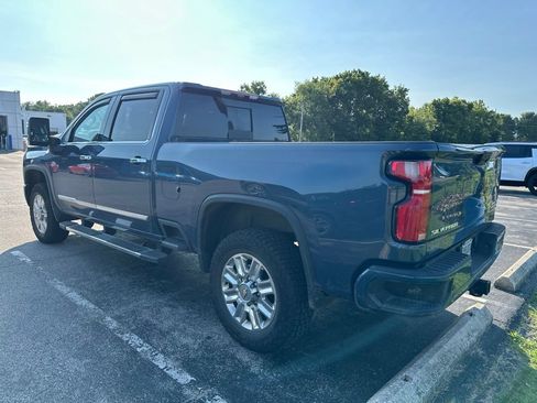Used 2025 Chevrolet Silverado 2500 High Country w/ Technology Package AWD/4WD image 5